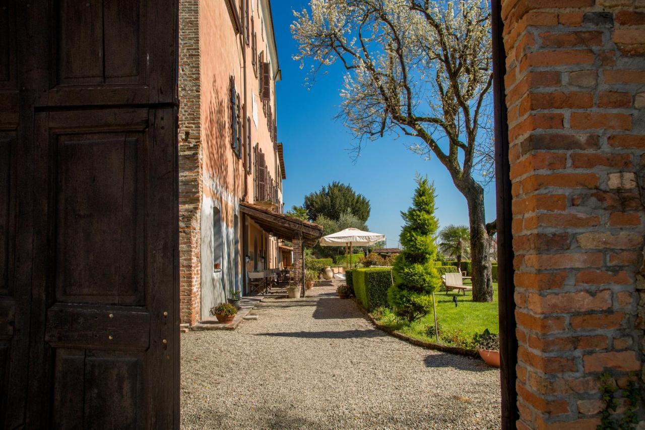 Sunstar Hotel Piemont Castello Di Villa Isola d'Asti Luaran gambar