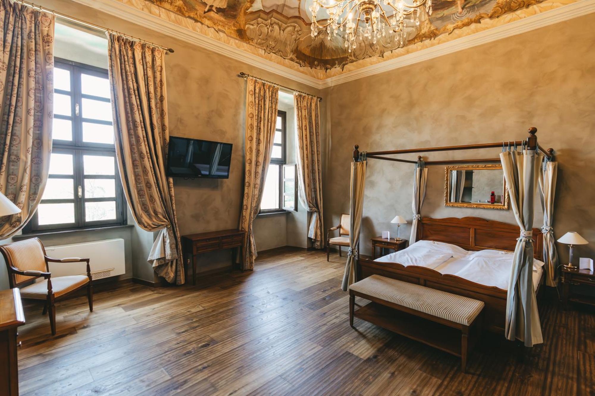 Sunstar Hotel Piemont Castello Di Villa Isola d'Asti Luaran gambar